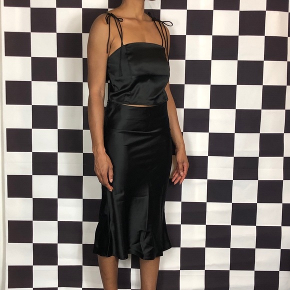 Black Crop Top - Picture 6 of 6